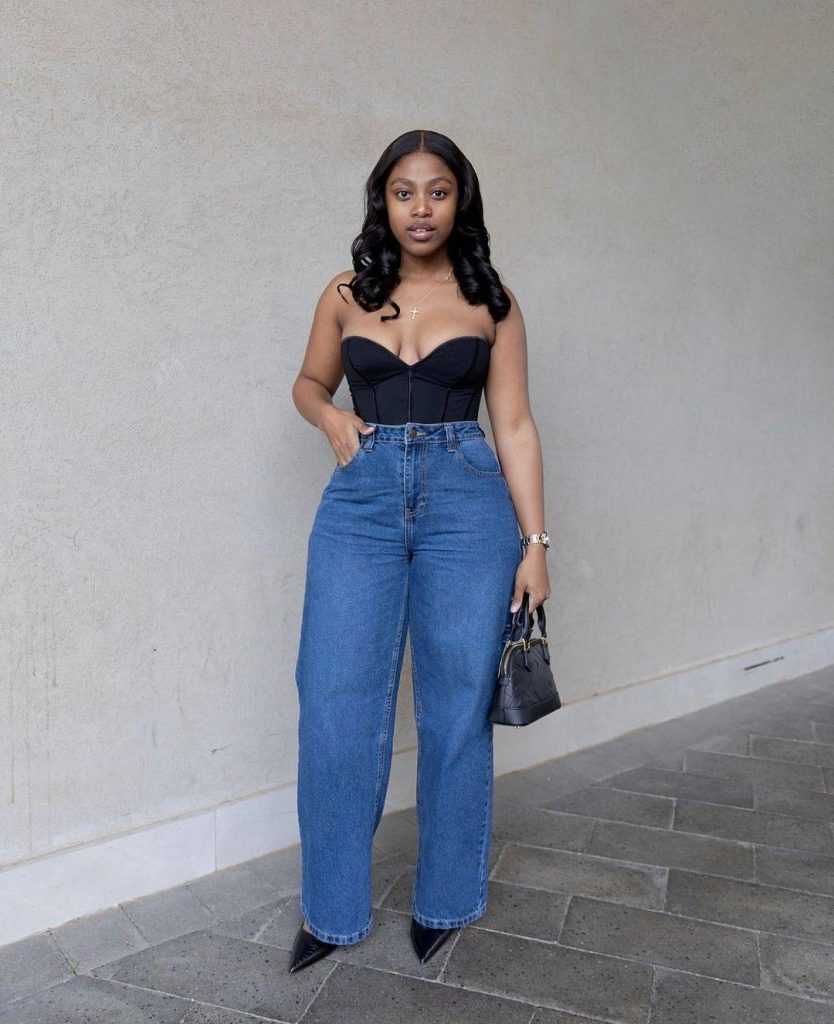Chic Outfits That Make Going Braless a Breeze
