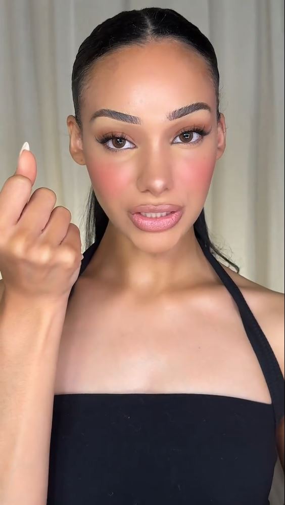 How to Master Blush Placement: 5 Techniques That Will Completely Change Your Face Shape