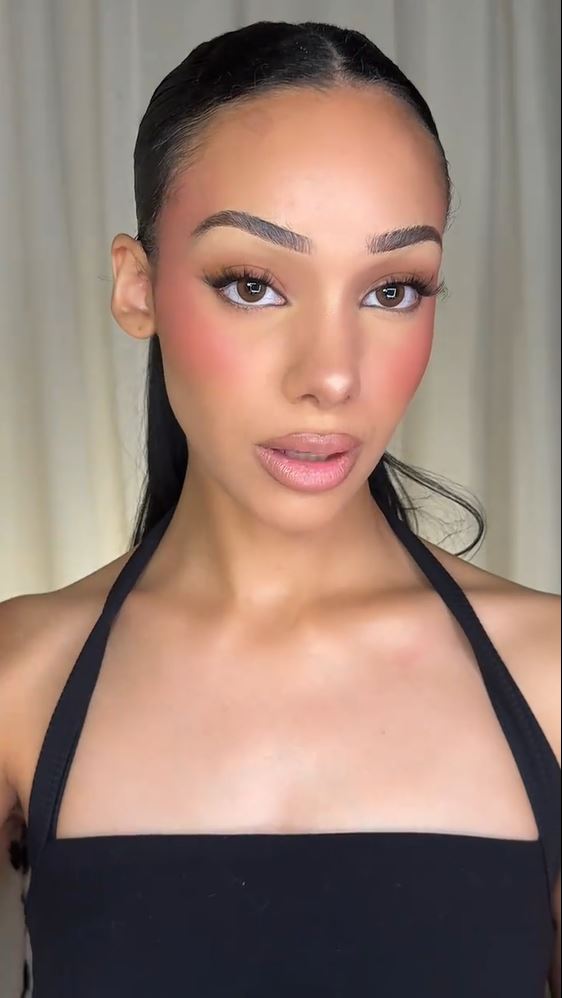 How to Master Blush Placement: 5 Techniques That Will Completely Change Your Face Shape