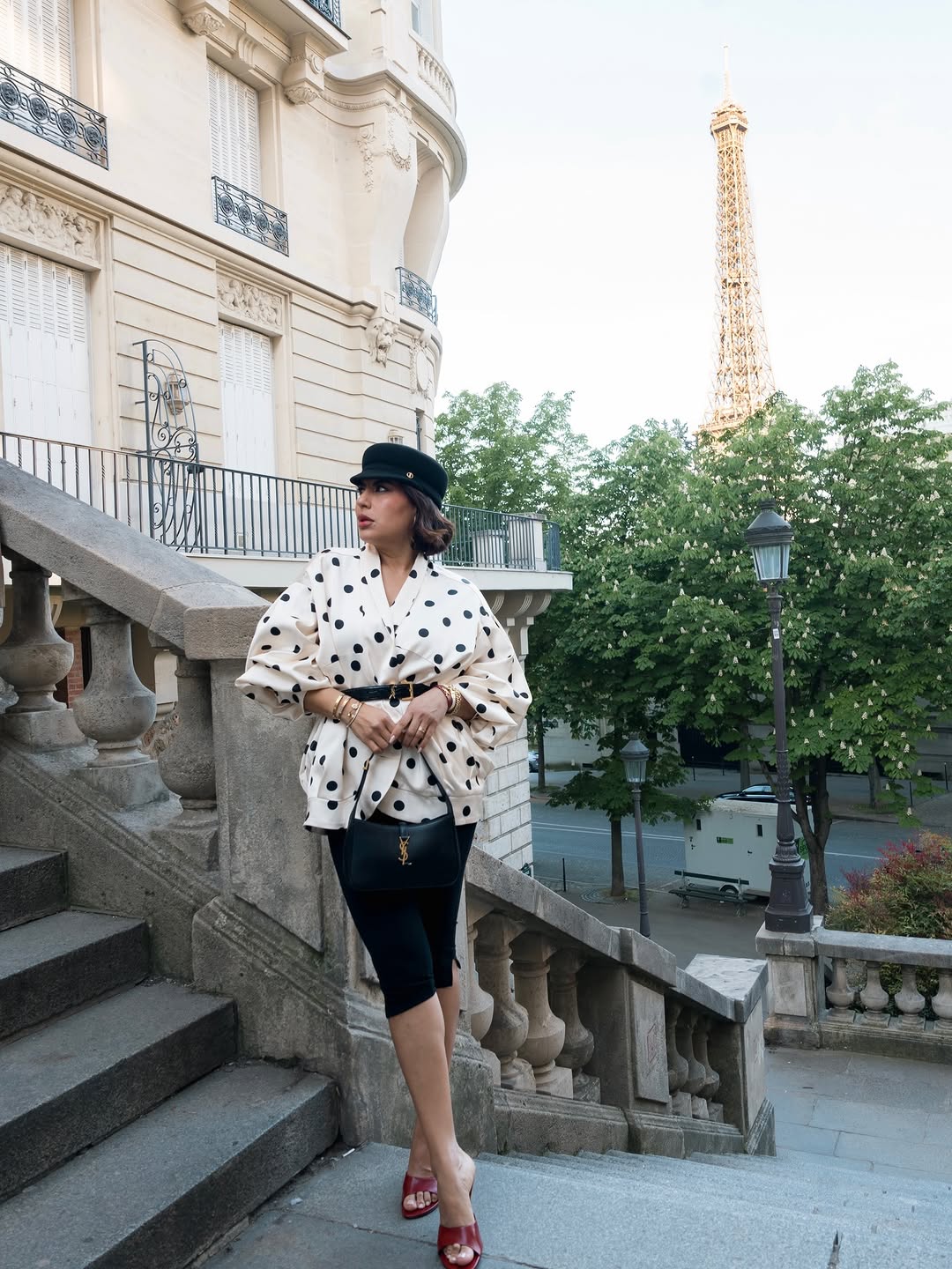 Capri Pants Just Got the IT Girl Treatment: 10 Chic Looks to Wear Right Now