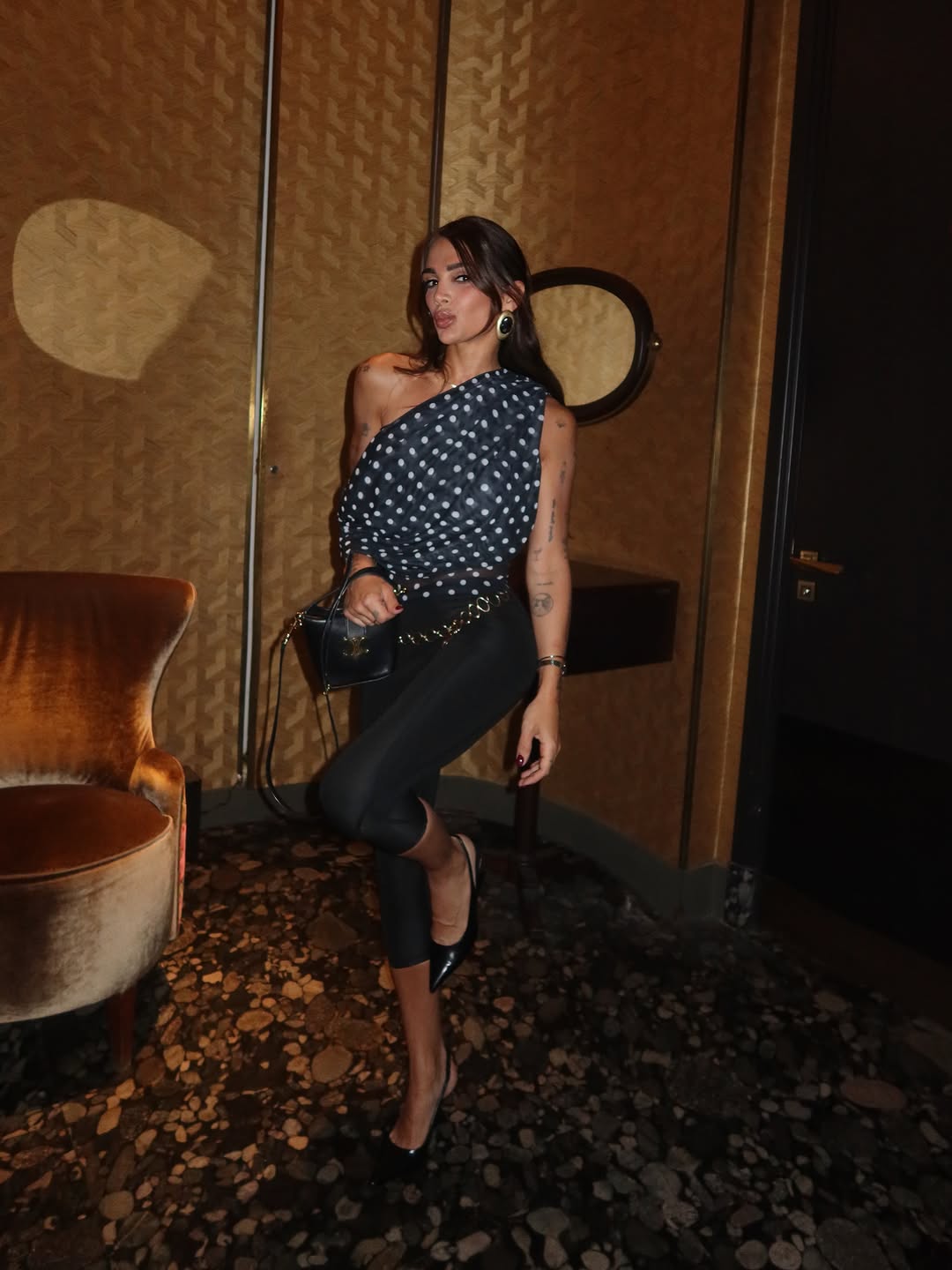Capri Pants Just Got the IT Girl Treatment: 10 Chic Looks to Wear Right Now