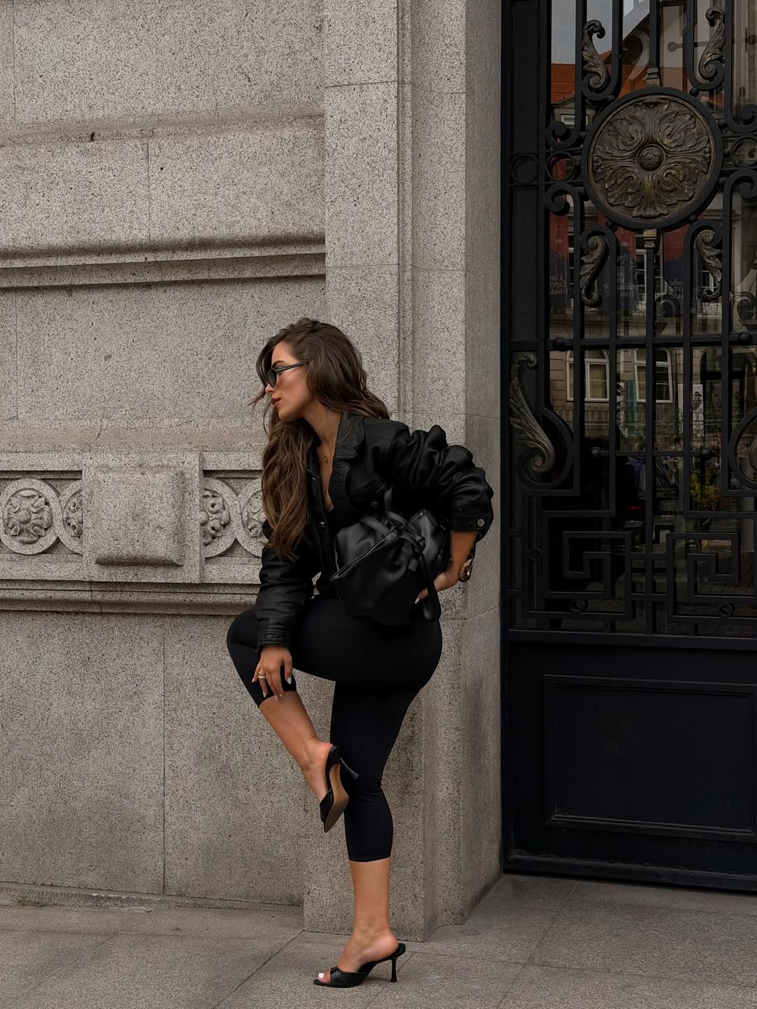 Capri Pants Just Got the IT Girl Treatment: 10 Chic Looks to Wear Right Now