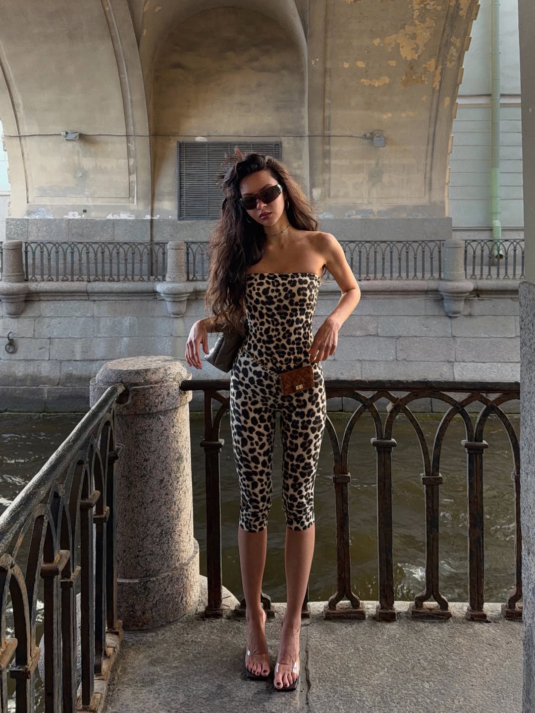 Capri Pants Just Got the IT Girl Treatment: 10 Chic Looks to Wear Right Now