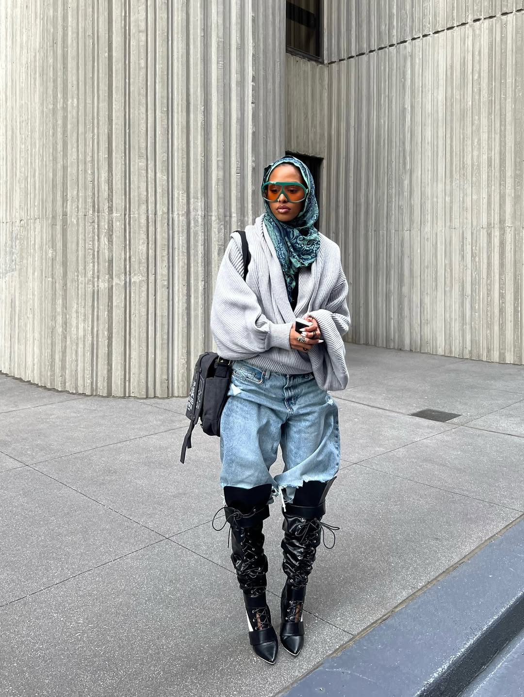 You Think Y2K Is Just a Gen Z Resurgence? These 30+ Outfits Will Have You Reaching for the Low-Rise Jeans