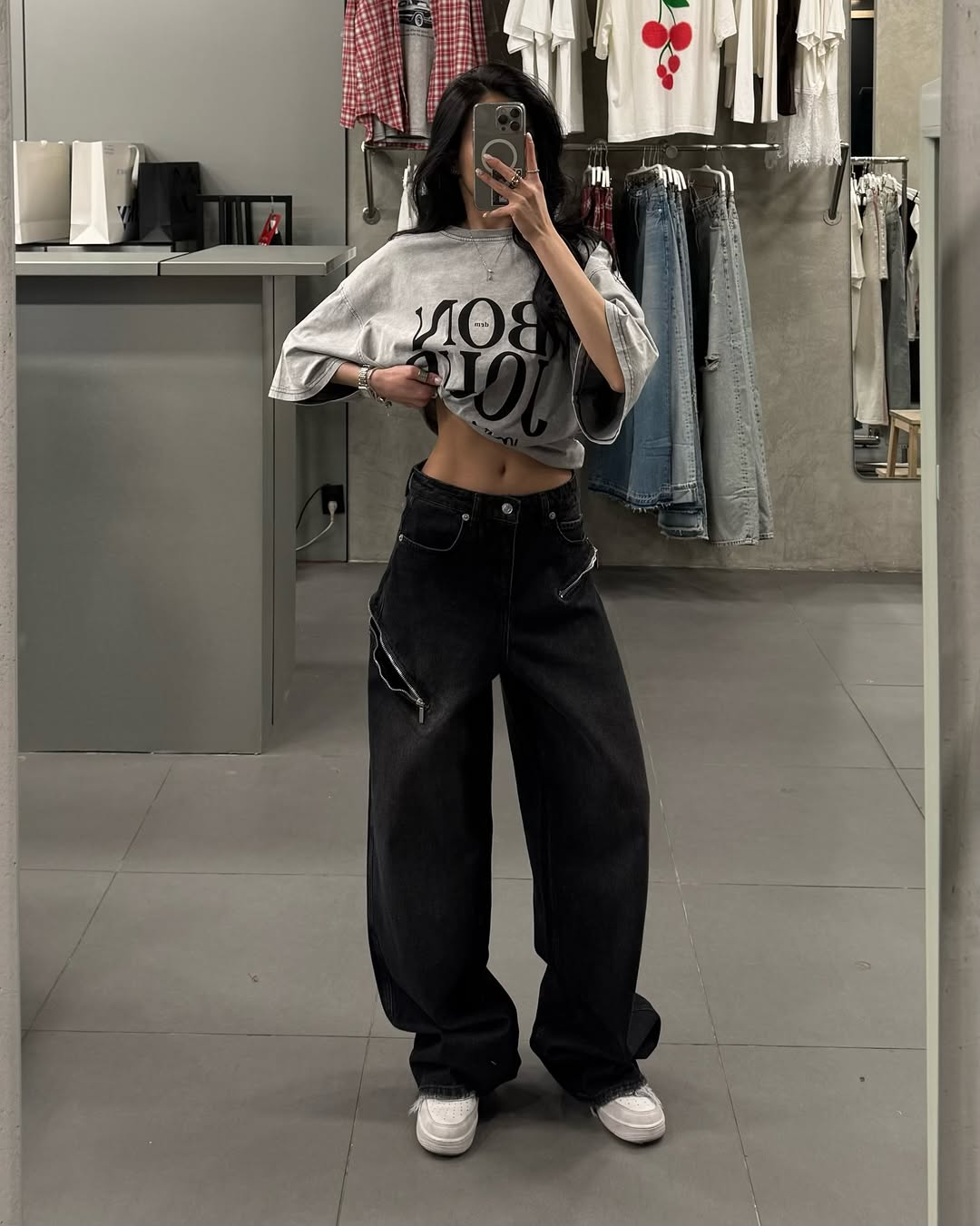 You Think Y2K Is Just a Gen Z Resurgence? These 30+ Outfits Will Have You Reaching for the Low-Rise Jeans