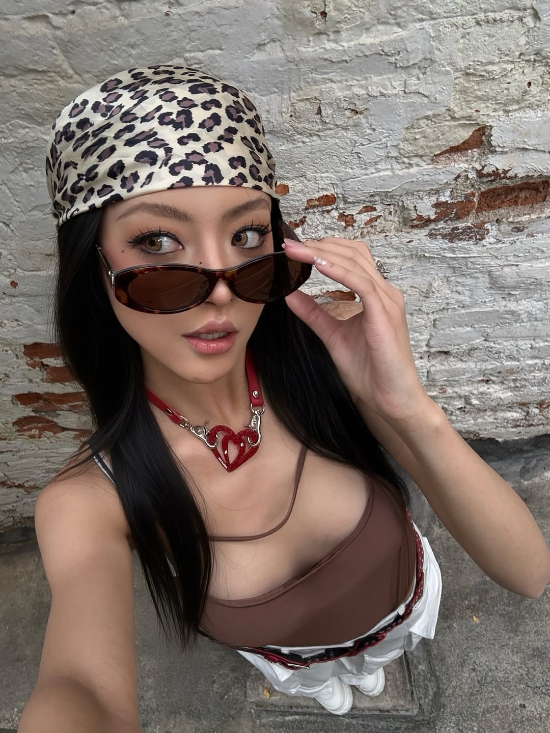 Headscarves Are the Summer Accessory of the Moment—41 Stylish Ways to Wear Them
