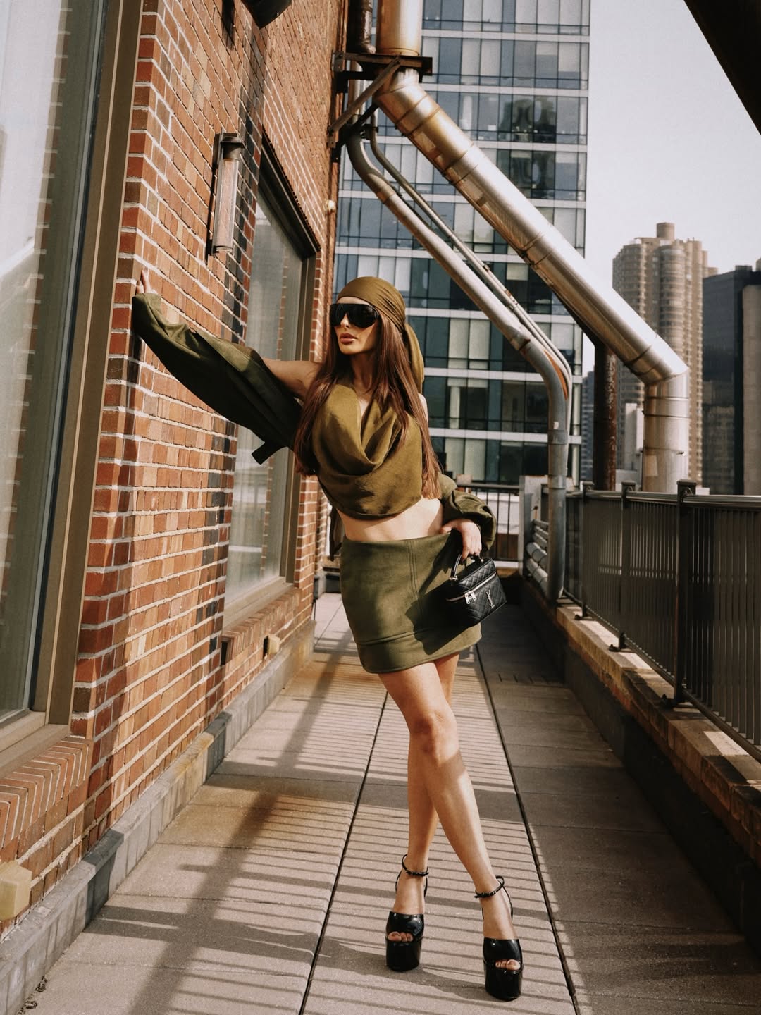 Headscarves Are the Summer Accessory of the Moment—41 Stylish Ways to Wear Them