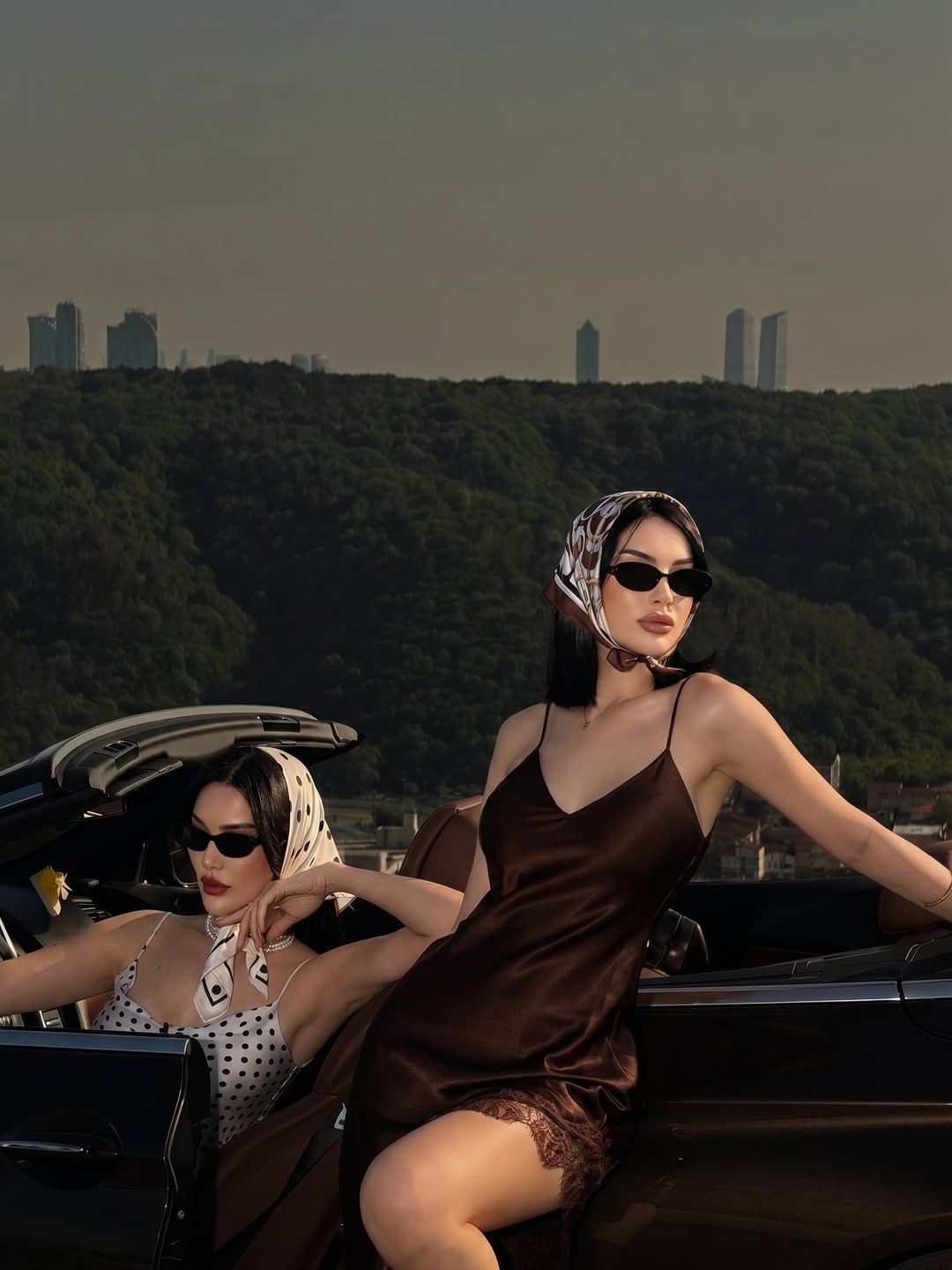 Headscarves Are the Summer Accessory of the Moment—41 Stylish Ways to Wear Them